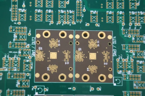 What Kind Of PCB Is Used For 5G Base Station Antennas?